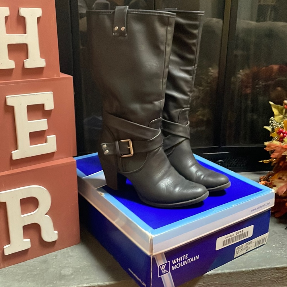 White mountain black boot